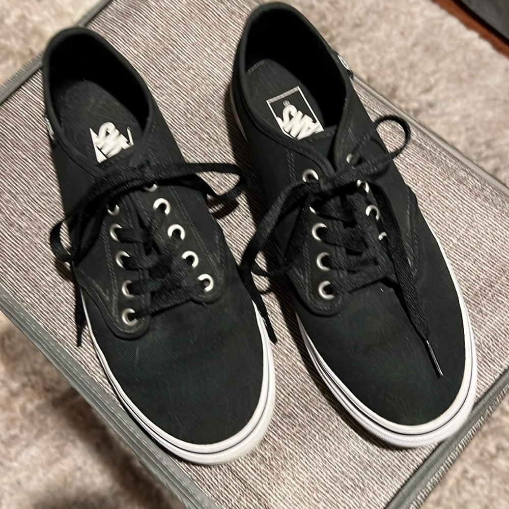 Vans Women tennis shoe